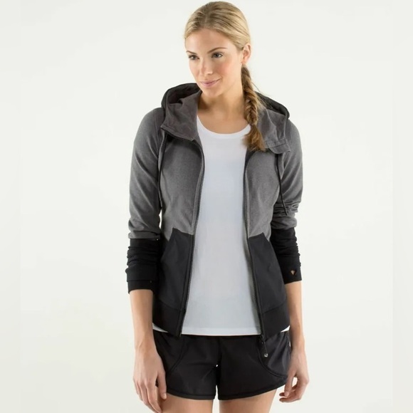 Lululemon Voyage Hoodie - Picture 4 of 13